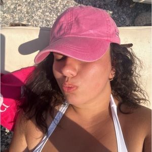 Meet your Posher, Salmira